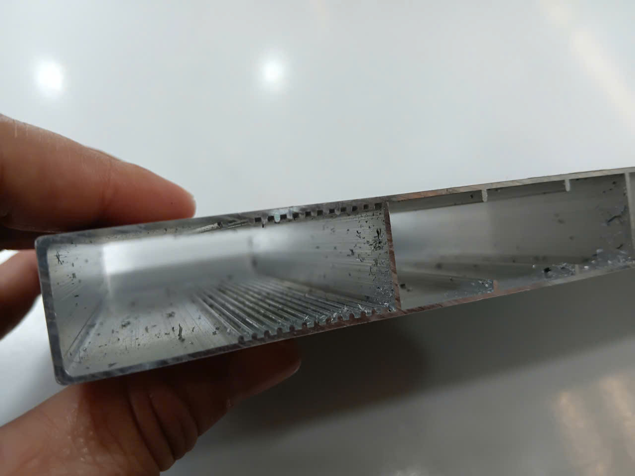 Nhôm tấm có gân tăng cứng